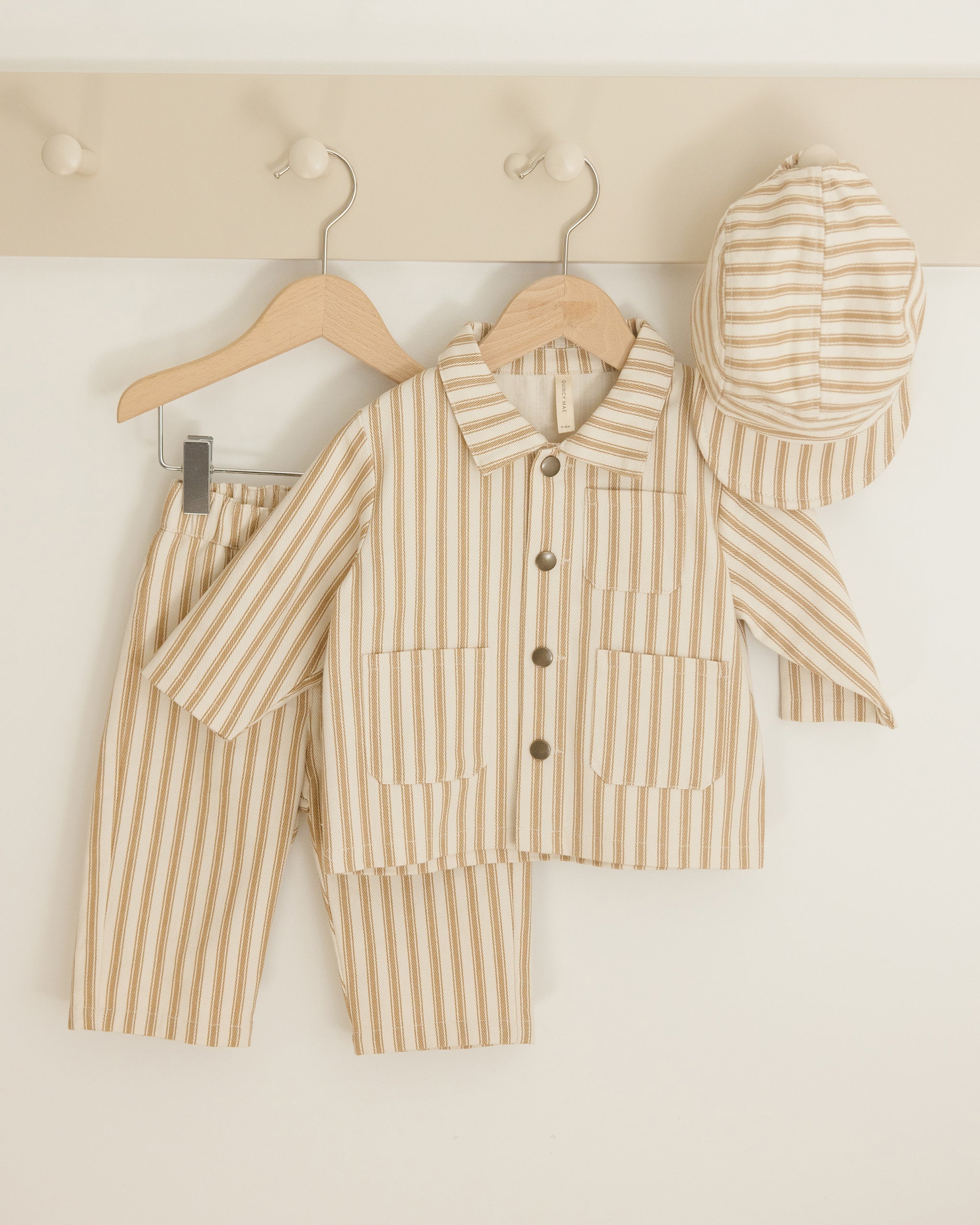 Rylee + Cru ライリーアンドクルー ベビー服 子供服  グレイソンパンツ　ゴールドピンストライプ