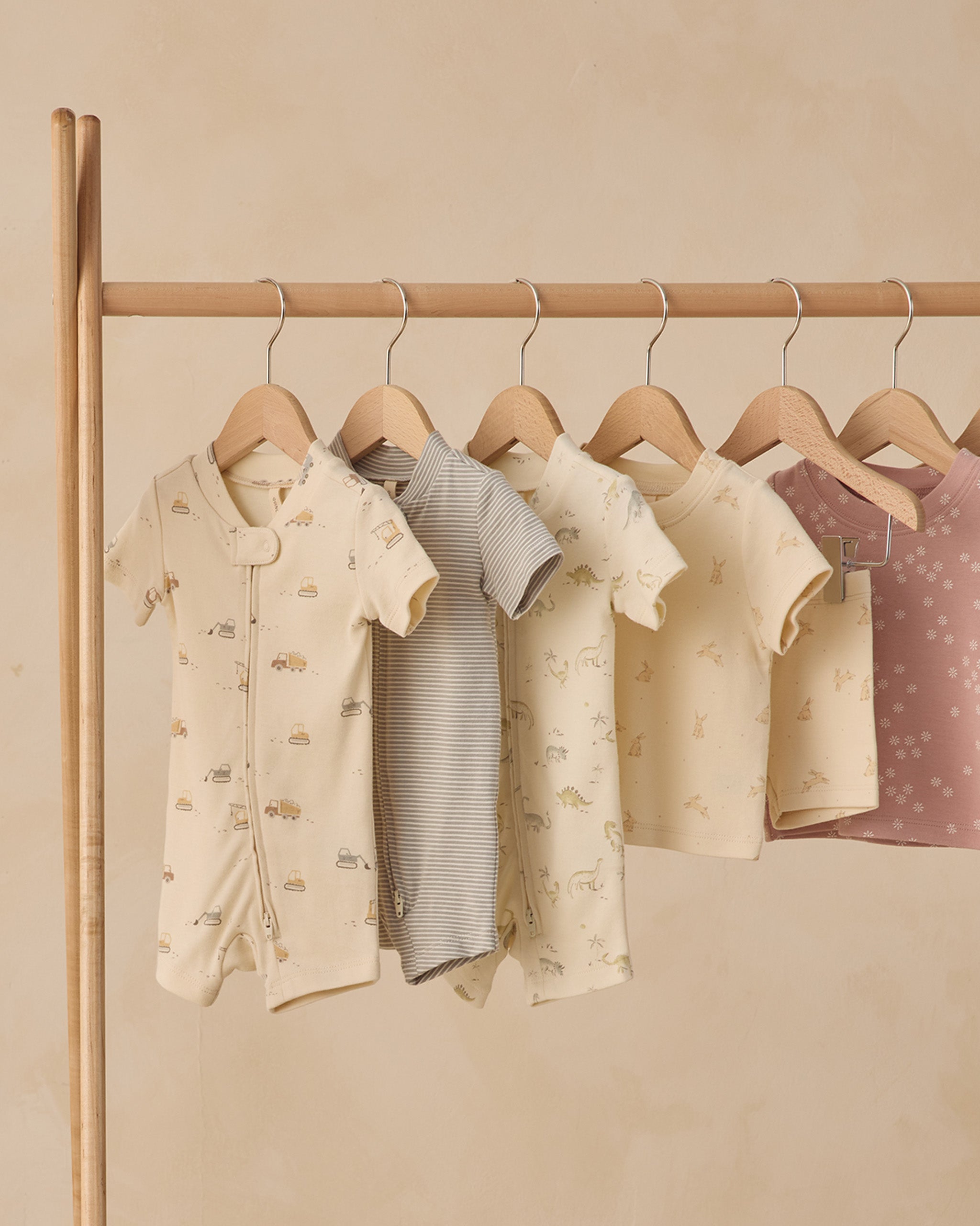 Rylee + Cru ライリーアンドクルー ベビー服 子供服 ジップショートスリーブスリーパー　コンストラクショントラック