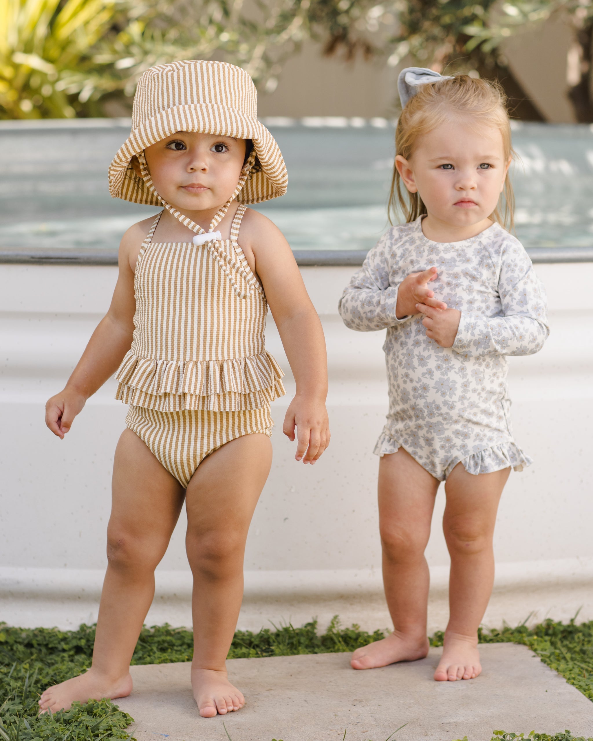 Rylee + Cru ライリーアンドクルー ベビー服 子供服 ラッフルワンピーススイムスーツ　ハニーストライプ スモール